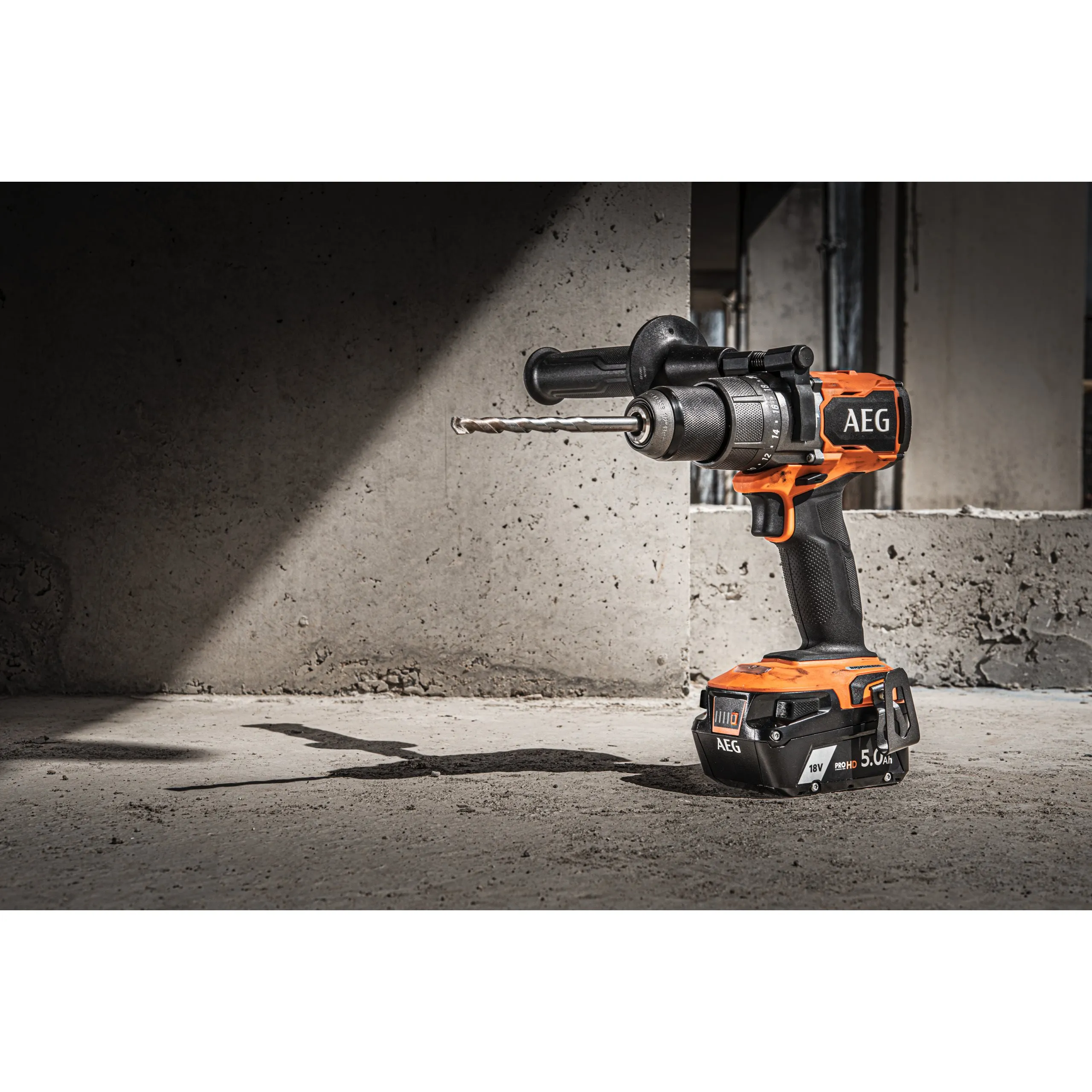 Taladro percutor sin escobillas 18V